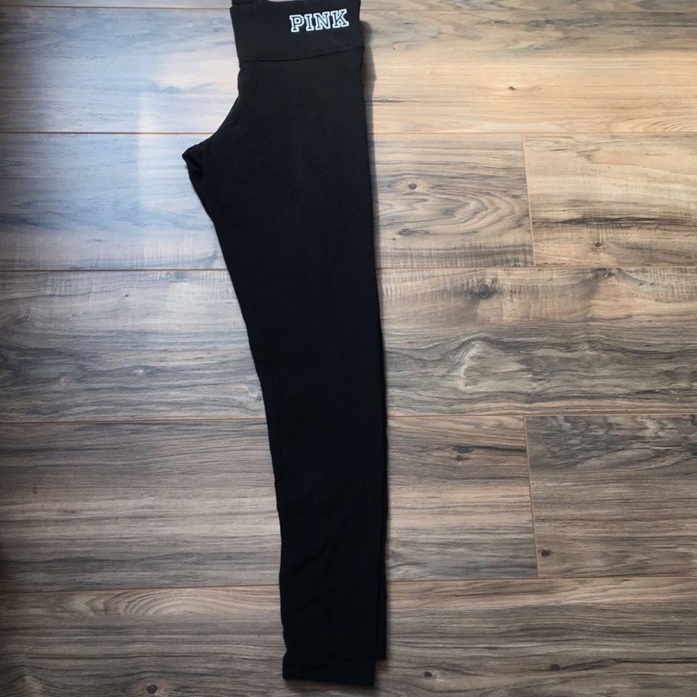 Black yoga pants